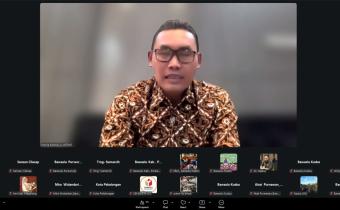 Bawaslu Kabupaten Jepara mengikuti kegiatan Literasi Pojok Pengawasan Volume 18 yang diselenggarakan oleh Bawaslu Provinsi Jawa Tengah secara daring melalui Zoom Meeting, Senin (3/8).