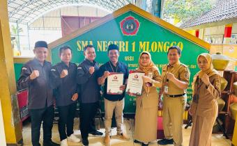 Badan Pengawas Pemilihan Umum (Bawaslu) Kabupaten Jepara menggandeng SMA Negeri 1 Mlonggo untuk memperkuat pendidikan demokrasi, kepemiluan, dan pengawasan partisipatif di kalangan generasi muda, pada Senin (12/9).