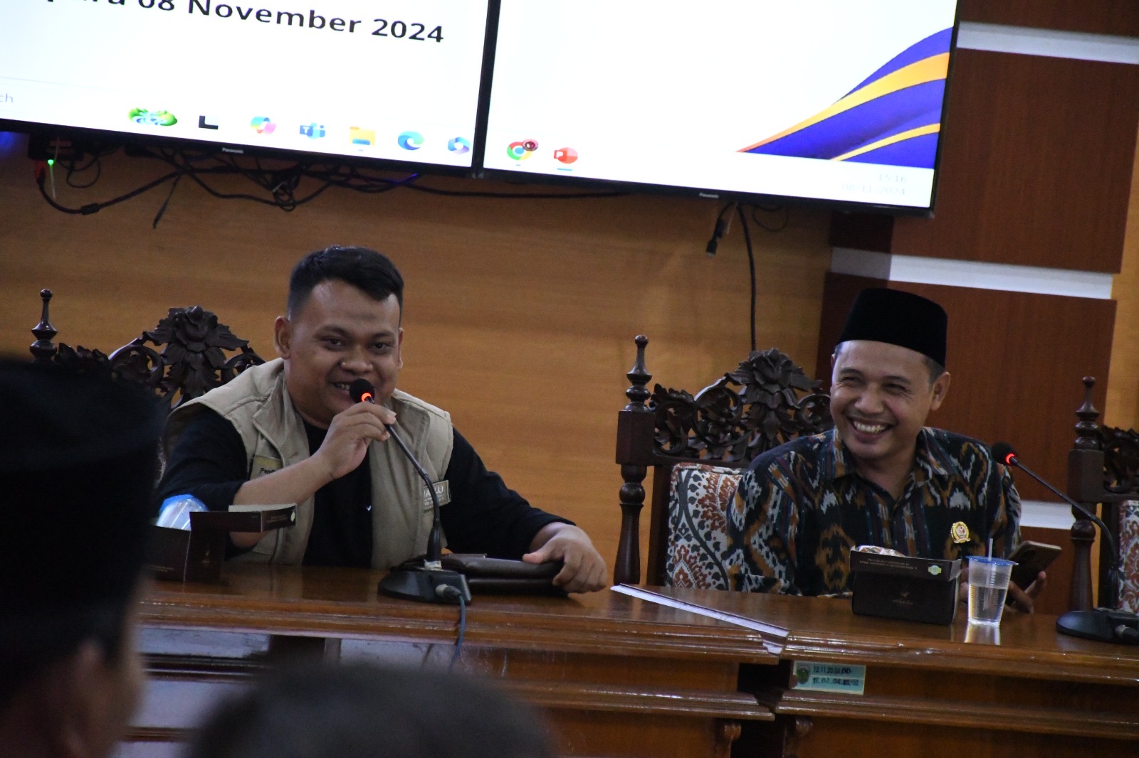 Kordiv Hukum dan Penyelesaian Sengketa Shohibul Habib dan Kordiv Pencegahan Parmas dan Humas dalam Giat Rapat Persiapan Pemungutan dan Penghitungan Suara serta Sosialisasi Identifikasi TPS Rawan pada Pemilihan 2024