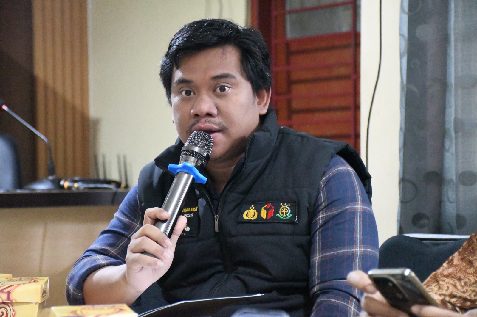 Ketua Bawaslu Jepara Sujiantoko dalam Rapat Pokja Pengawasan Administrasi dan Pengelolaan Dana Hibah