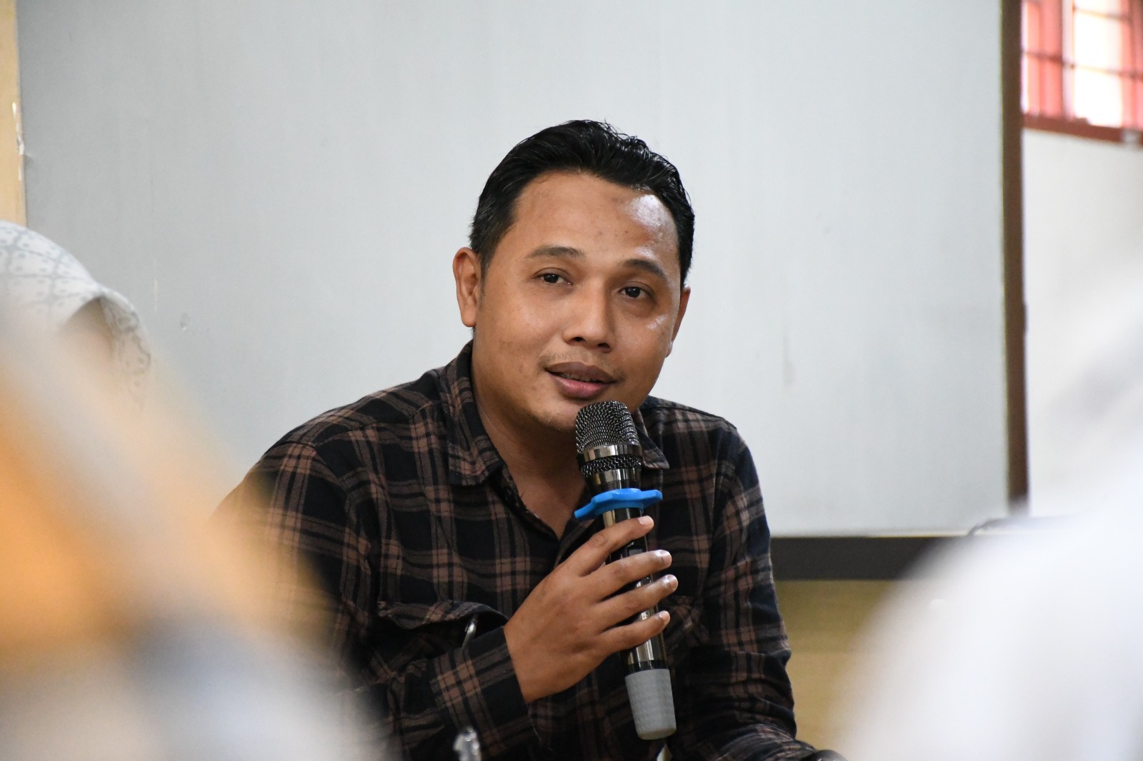 Kordiv Penanganan Pelanggaran Bawaslu Jepara Ali Purnomo dalam Rapat Pokja Pengawasan netralitas Aparatur Sipil Negara (ASN), TNI, dan Polri pada tahapan Pemilihan Kepala Daerah (Pilkada) 2024