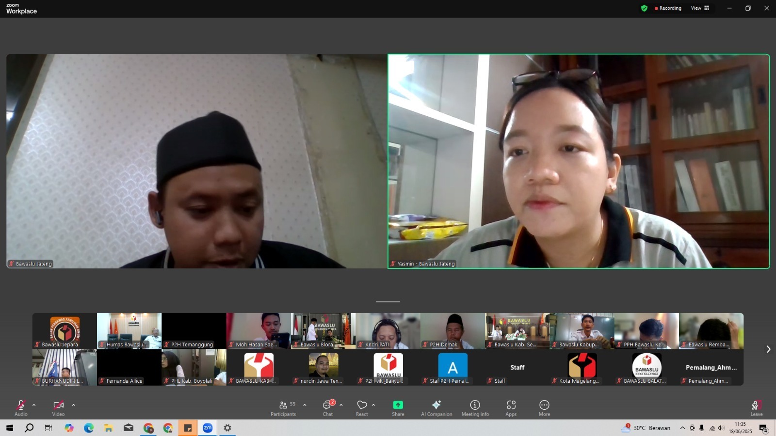 Bawaslu Kabupaten Jepara beserta jajarannya mengikuti Rapat Koordinasi Simulasi Pengisian Alat Kerja Pengawasan (AKP) untuk Pemutakhiran Data Pemilih Berkelanjutan (PDPB) melalui zoom meeting