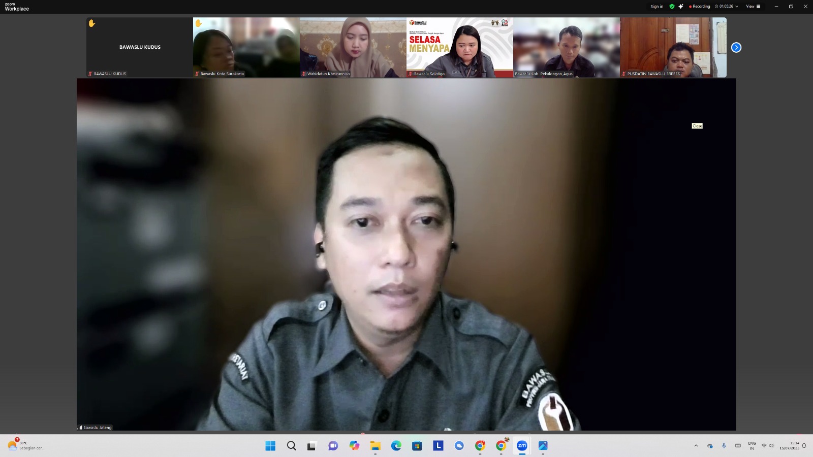 Bawaslu Jepara mengikuti kegiatan “Sosialisasi Masa Sanggah Penilaian Keterbukaan Informasi Publik” yang diselenggarakan oleh Bawaslu Provinsi Jawa Tengah secara daring melalui Zoom Meeting