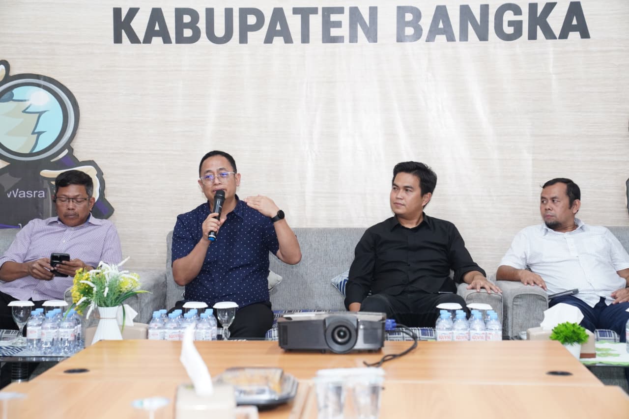 Anggota Bawaslu Puadi saat melakukan supervisi pengawasan persiapan Pilkada ulang di Kota Pangkal Pinang dan Kabupaten Bangka, Selasa (26/8/2025).