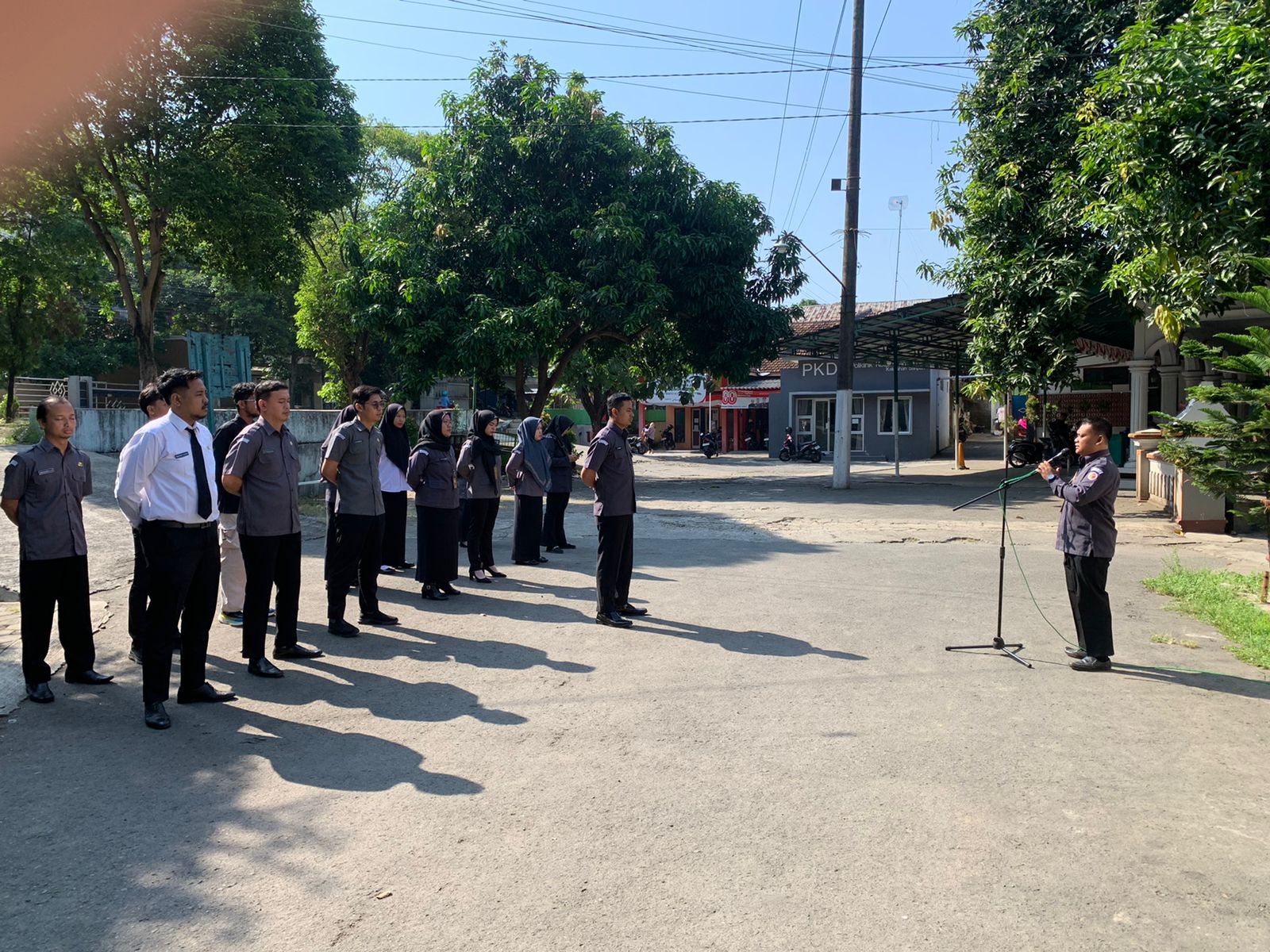 Badan Pengawas Pemilihan Umum Kabupaten Jepara melaksanakan apel pagi hari Senin