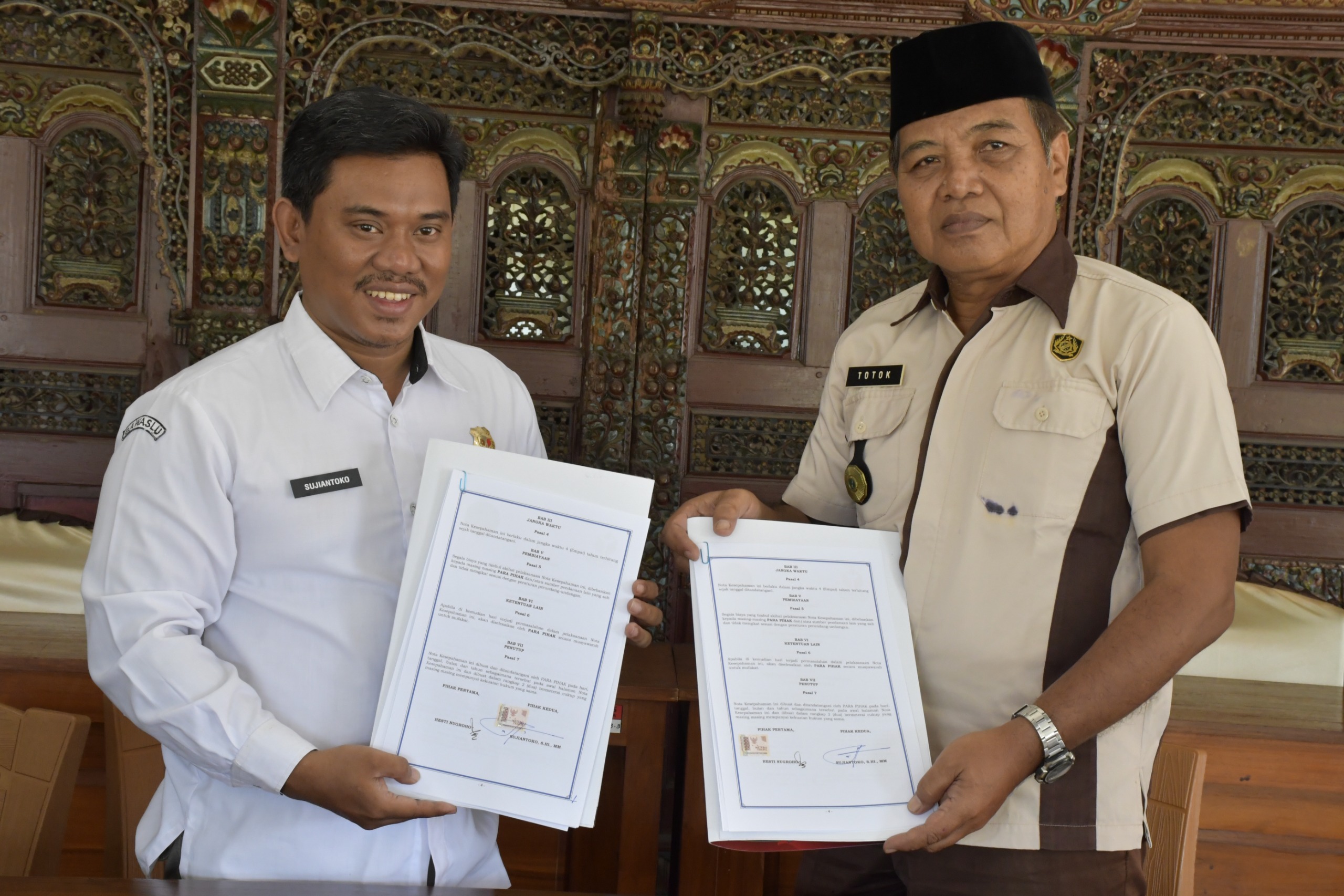Bawaslu Kabupaten Jepara resmi menandatangani nota kesepahaman (MoU) dengan Kwartir Cabang (Kwarcab) Gerakan Pramuka Jepara