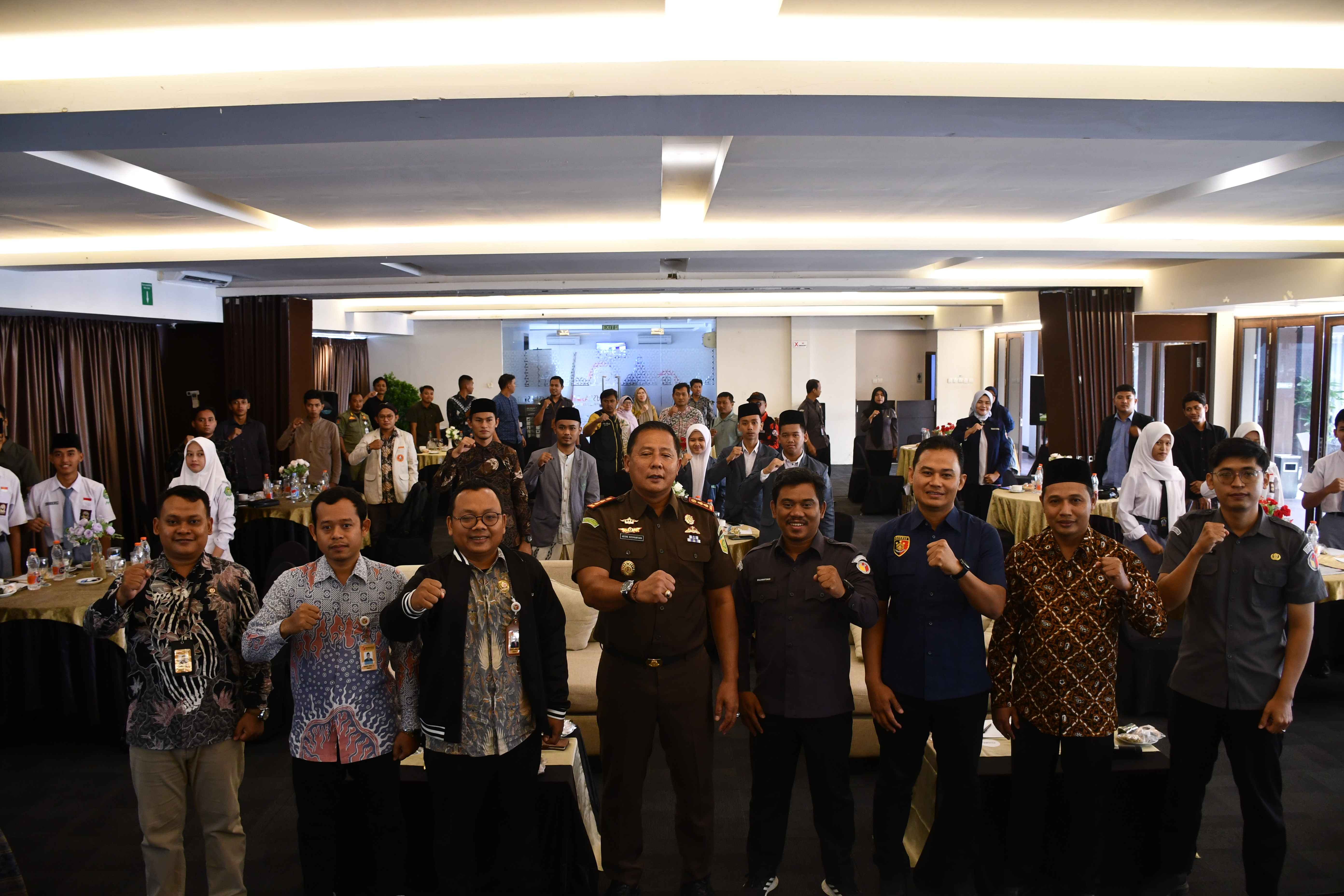 Bawaslu Kabupaten Jepara melaksanakan kegiatan Penguatan Kelembagaan Bawaslu dengan tema “Mengenal Gakkumdu Sejak Dini: Membangun Generasi Peduli Hukum dan Demokrasi”