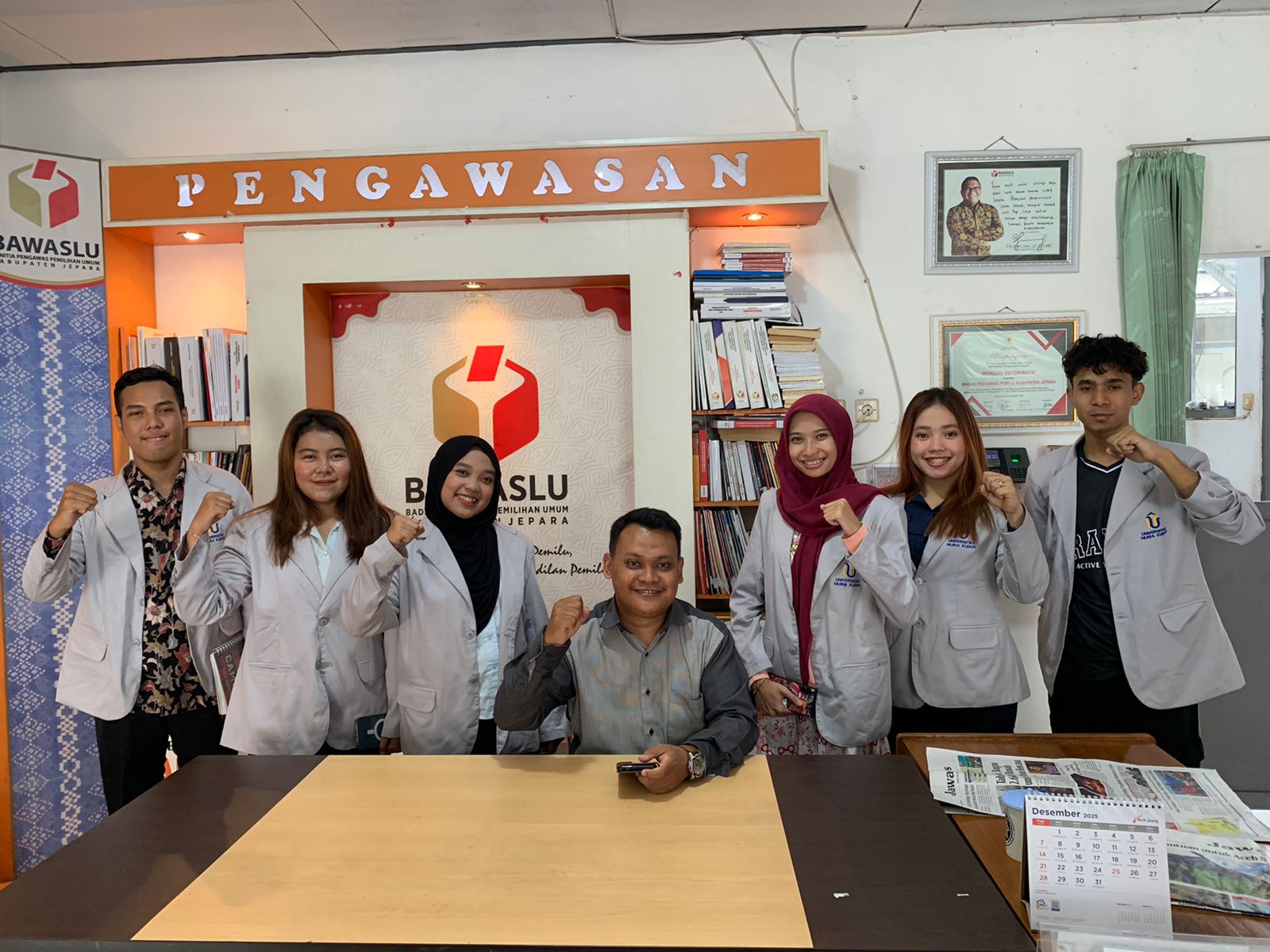 Anggota Bawaslu Kabupaten Jepara Shohibul Habib menerima kunjungan mahasiswa Fakultas Hukum Universitas Muria Kudus (UMK)