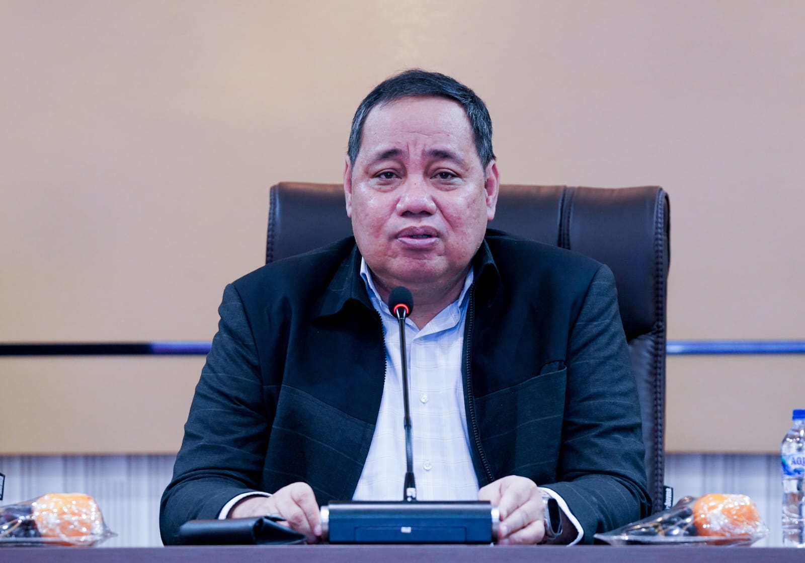 Anggota Bawaslu Herwyn JH Malonda memberikan arahan dalam Rapat Pembahasan Desain Kelembagaan Bawaslu sebagai Masukan RUU Pemilu di Ruang Rapat Bawaslu Lantai 5, Rabu (4/2/2026). Foto: Pemberitaan dan Publikasi Bawaslu RI