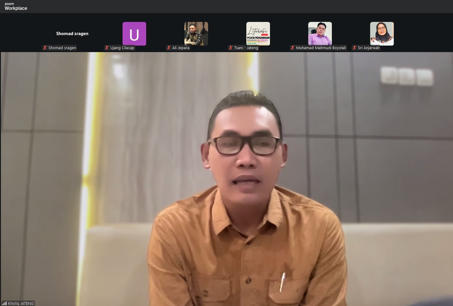 Bawaslu Kabupaten Jepara Mengikuti Sosialisasi Ngabuburit Pengawasan yang diselenggarakan Bawaslu Provinsi Jawa Tengah secara daring melalui Zoom Meeting