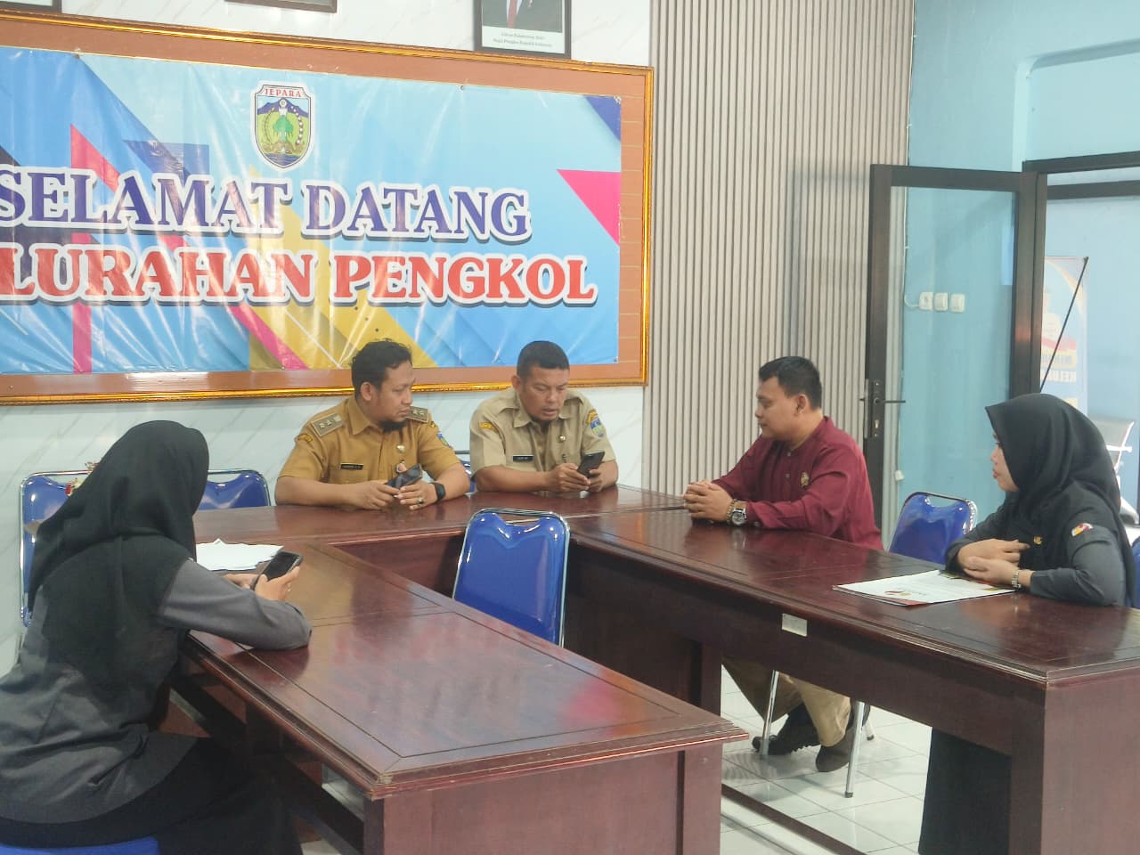 Bawaslu Jepara melaksanakan kegiatan uji petik data pemilih di Kelurahan Pengkol oleh Koordinator Divisi Hukum dan Penyelesaian Sengketa Shohibul Habib, bersama jajaran staf Bawaslu Jepara