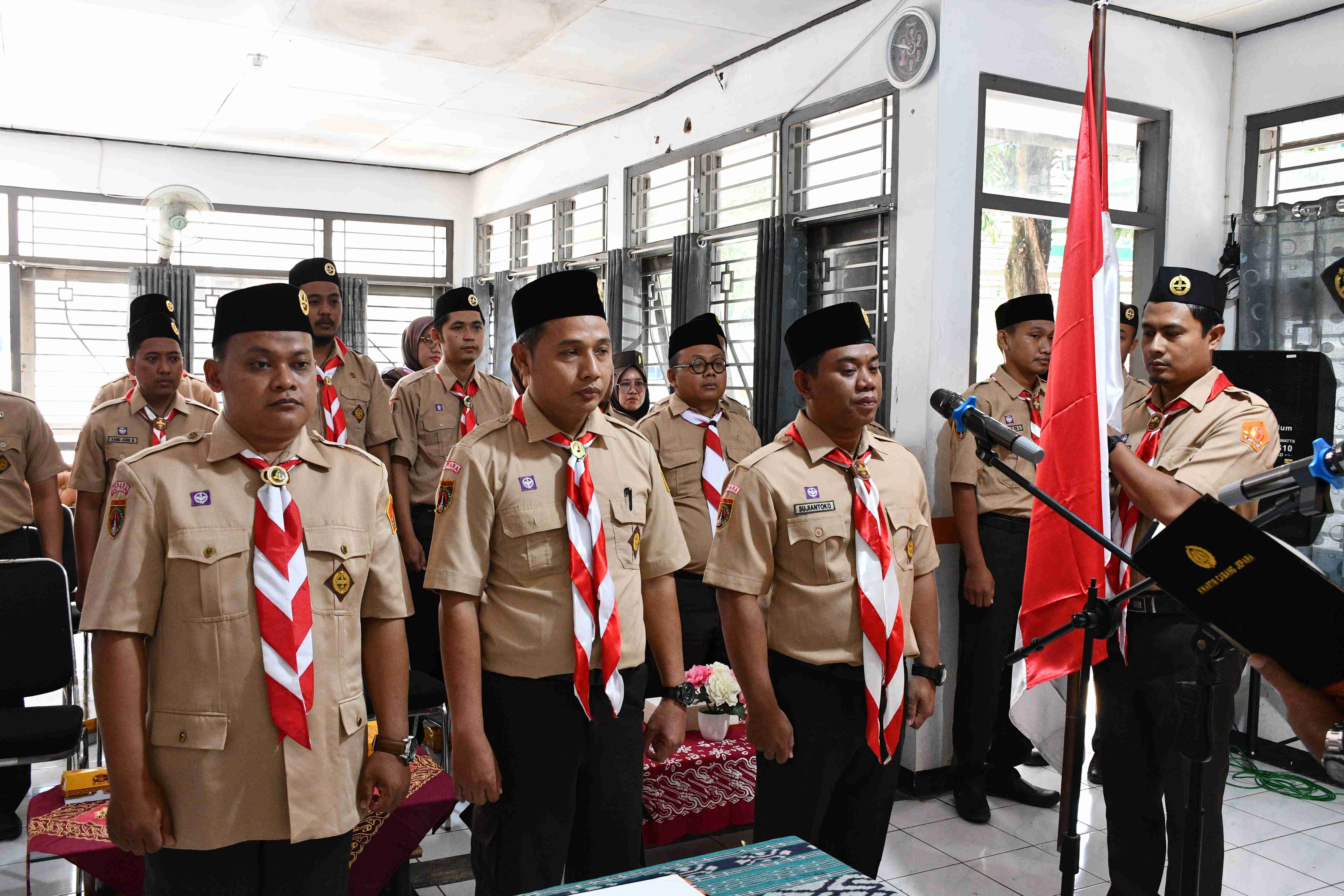 Bawaslu Kabupaten Jepara bersama Kwartir Cabang (Kwarcab) Jepara melaksanakan Pelantikan Pengurus Majelis Pembimbing (Mabi) dan Pengurus Pimpinan Satuan Karya (Pinsaka) Pramuka Adhyasta Pemilu Masa Bakti 2026–2030, Kamis (27/8).
