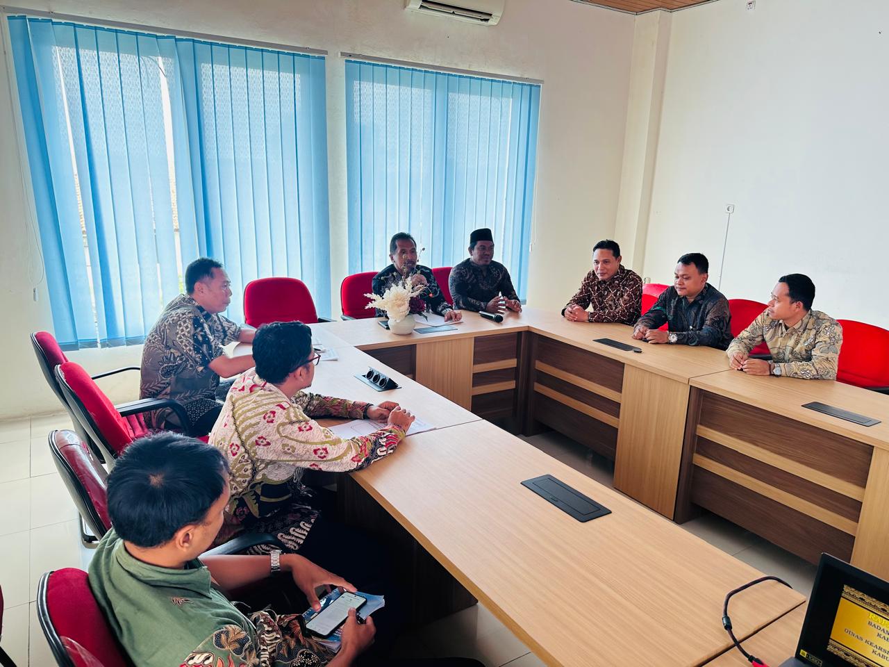 Bawaslu Jepara resmi menetapkan Standar Pelayanan Penyelesaian Sengketa Proses Pemilu sebagai pedoman dalam penyelenggaraan pelayanan publik di bidang penyelesaian sengketa proses Pemilu yang ditetapkan melalui Keputusan Ketua Bawaslu Kabupaten Jepara pada 27 Juli 2026.