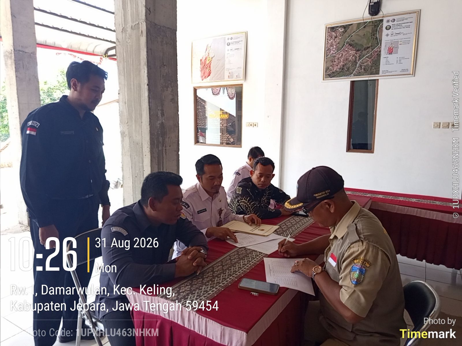 Bawaslu Kabupaten Jepara melaksanakan pengawasan langsung terhadap kegiatan Pencocokan dan Penelitian Terbatas (Coktas) Pemutakhiran Data Pemilih Berkelanjutan (PDPB) di wilayah Kecamatan Keling, Senin (31/8).