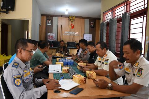 Rapat Pokja Pengawasan Penertiban APK pada Pemilihan Serentak 2024