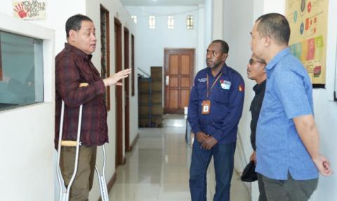 Supervisi kesiapan PSU pasca putusan MK di Bawaslu Kota Jayapura dan Bawaslu Kabupaten Keerom