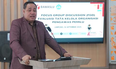 Diskusi tata kelola organisasi pengawas pemilu di Universitas Lampung, Selasa (16/9/2025).