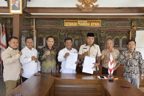 Bawaslu Jepara dan Pramuka Kwarcab Jepara lakukan penandatanganan MoU