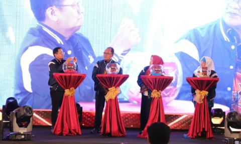 Anggota Bawaslu Puadi saat memberikan sambutan dalam Kompetisi Debat Penegakan Hukum Pemilu ke-V Antar Perguruan Tinggi se-Indonesia yang digelar di Jakarta, Selasa (25/11/2025). Foto: Pemberitaan dan Publikasi Bawaslu RI