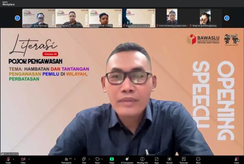 Bawaslu Kabupaten Jepara mengikuti kegiatan literasi Pojok Pengawasan bertema “Hambatan dan Tantangan Pengawasan Pemilu di Wilayah Perbatasan” yang diselenggarakan oleh Bawaslu Provinsi Jawa Tengah melalui zoom meeting