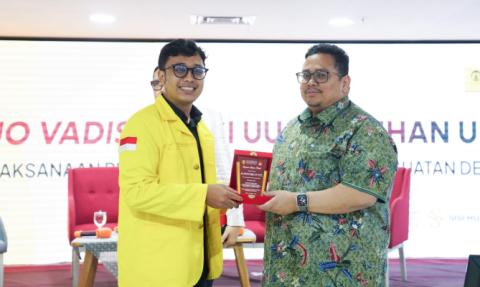 Ketua Bawaslu Rahmat Bagja saat menjadi narasumber di diskusi Quo Vadis Revisi UU Pemilu: Refleksi Pelaksanaan Pemilu 2024” di Pascasarjana Universitas Indonesia, Jakarta, Kamis (12/2/2025).