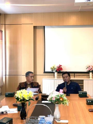 Bawaslu Jepara melaksanakan audiensi dengan Dinas Kependudukan dan Pencatatan Sipil (Disdukcapil) Kabupaten Jepara pada Jumat (10/04)