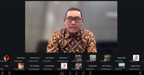 Bawaslu Kabupaten Jepara mengikuti kegiatan Literasi Pojok Pengawasan Volume 18 yang diselenggarakan oleh Bawaslu Provinsi Jawa Tengah secara daring melalui Zoom Meeting, Senin (3/8).
