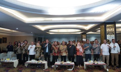 Anggota Bawaslu Herwyn JH Malonda berikan arahan dalam kegiatan Analisis Akar Permasalahan Pemungutan Suara Ulang pada Pemilu dan Pemilihan Tahun 2024 di Jakarta, Rabu (19/8/2026). Foto: Pemberitaan dan Publikasi Bawaslu RI