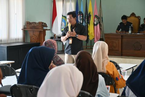 Bawaslu Kabupaten Jepara kembali menyelenggarakan Kelas Penyelesaian Sengketa Proses Pemilu bagi mahasiswa Universitas Al-Hikmah Jepara (UAJ), Selasa (22/9).