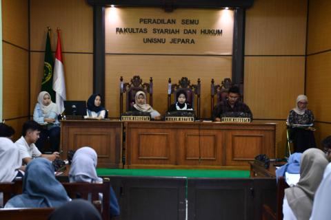 Bawaslu Kabupaten Jepara melaksanakan penutupan Kelas Penyelesaian Sengketa Proses Pemilu Tahun 2026 di Universitas Islam Nahdlatul Ulama (UNISNU) Jepara, Rabu (21/10).