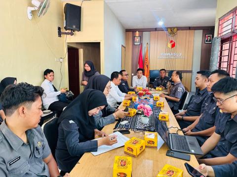Bawaslu Kabupaten Jepara menyelenggarakan Evaluasi Efektivitas Penanganan Pelanggaran sebagai bagian dari Penguatan Pelaksanaan Program Kerja Bawaslu Kabupaten Jepara Tahun 2026, Senin (19/10).
