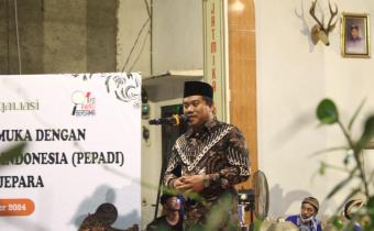 Ketua Bawaslu Jepara Sujiantoko Membuka Acara Sosialisasi Tatap Muka dengan Persatuan Pedalangan Indonesia (Pepadi) di Banjaragung Kecamatan Bangsri