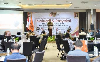 Anggota Bawaslu Puadi saat membuka kegiatan Penguatan Kelembagaan Bawaslu Provinsi DKI Jakarta: Evaluasi dan Proyeksi Pengawasan Pemilu 2024 Menuju Pemilu 2029, di Jakarta, Selasa (12/8/2025).