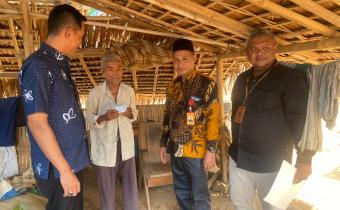 Bawaslu Kabupaten Jepara melalui Tim yang dipimpin oleh Ali Purnomo, Anggota Bawaslu Kabupaten Jepara sekaligus Koordinator Divisi Pencegahan, Partisipasi Masyarakat, dan Humas, melaksanakan pengawasan pada pelaksanaan Coklit Terbatas (Coktas) di Kecamatan Keling