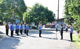 Bawaslu Kabupaten Jepara menyelenggarakan upacara peringatan Hari Kesaktian Pancasila di halaman kantor sekretariat Bawaslu Kabupaten Jepara