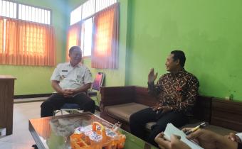 Ali Purnomo, Koordinator Divisi Pencegahan, Partisipasi Masyarakat, dan Humas Bawaslu Jepara, bersama jajaran sekretariatmelaksanakan kegiatan uji petik di Kantor Kelurahan Ujung Batu, Kecamatan Jepara.
