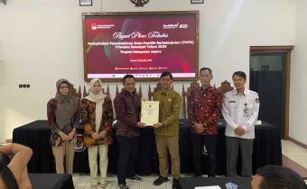 Ali Purnomo Anggota Bawaslu Jepara menghadiri Rapat Pleno Terbuka Pemutakhiran Data Pemilih Berkelanjutan (PDPB) Triwulan IV Tahun 2025 yang diselenggarakan oleh Komisi Pemilihan Umum (KPU) Kabupaten Jepara