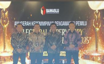 Ketua dan Anggota Bawaslu Kabupaten Jepara mengikuti kegiatan Konsolidasi Nasional Penguatan Tata Kelola Kelembagaan Pengawasan Pemilu yang diselenggarakan oleh Bawaslu Republik Indonesia