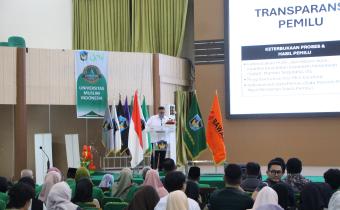 Ketua Bawaslu Rahmat Bagja memberikan kuliah umum di Universitas Muslim Indonesia (UMI) Makassar, Senin (12/1/2025).