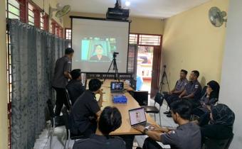 Seluruh staf Bawaslu Kabupaten Jepara mengikuti kegiatan sosialisasi pelaporan Surat Pemberitahuan Tahunan (SPT) melalui aplikasi Coretax yang dilaksanakan secara daring (Zoom Meeting) di Gedung B Bawaslu Jepara.