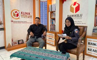 Bawaslu Jepara menggelar program Bawaslu Menyapa pada Senin (8/6) dengan mengangkat tema “Pemutakhiran Data Pemilih Berkelanjutan (PDPB): Pengawasan dan Tantangannya” dengan narasumber Ali Purnomo, M.Pd.I dan dipandu oleh moderator Laili Anisa.