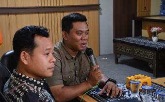Bawaslu Jepara menggelar Rapat Pengelolaan Barang Milik Negara (BMN) dengan tema “Tata Kelola BMN yang Efektif, Efisien, Optimal, dan Akuntabel” sebagai upaya memperkuat pemahaman serta meningkatkan kualitas pengelolaan aset negara di lingkungan lembaga pada Selasa, (9/6).